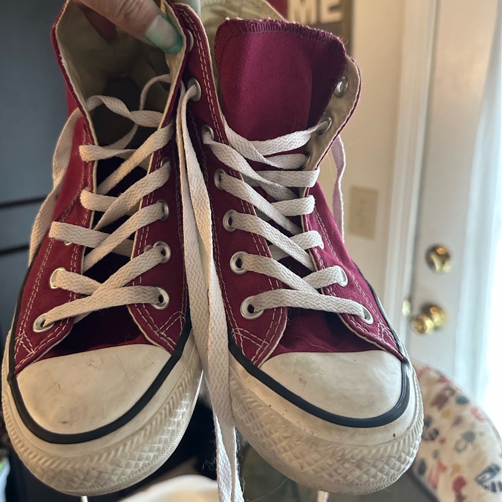 Women’s Maroon Converse